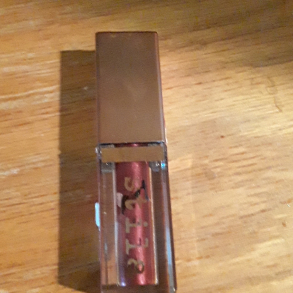 Shimmer and Glow Liquid Eyeshadow Stila